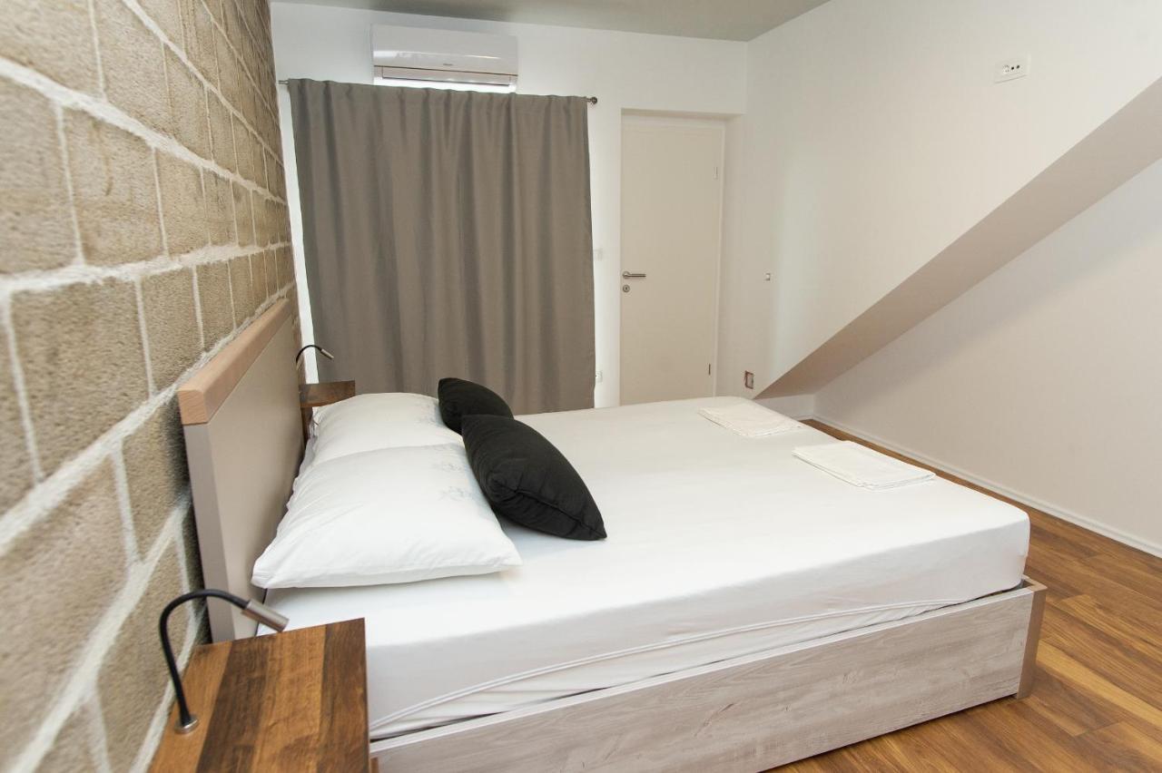 Exclusive Villa Almissa With Swimming Pool And Sea View Lokva Rogoznica Zewnętrze zdjęcie
